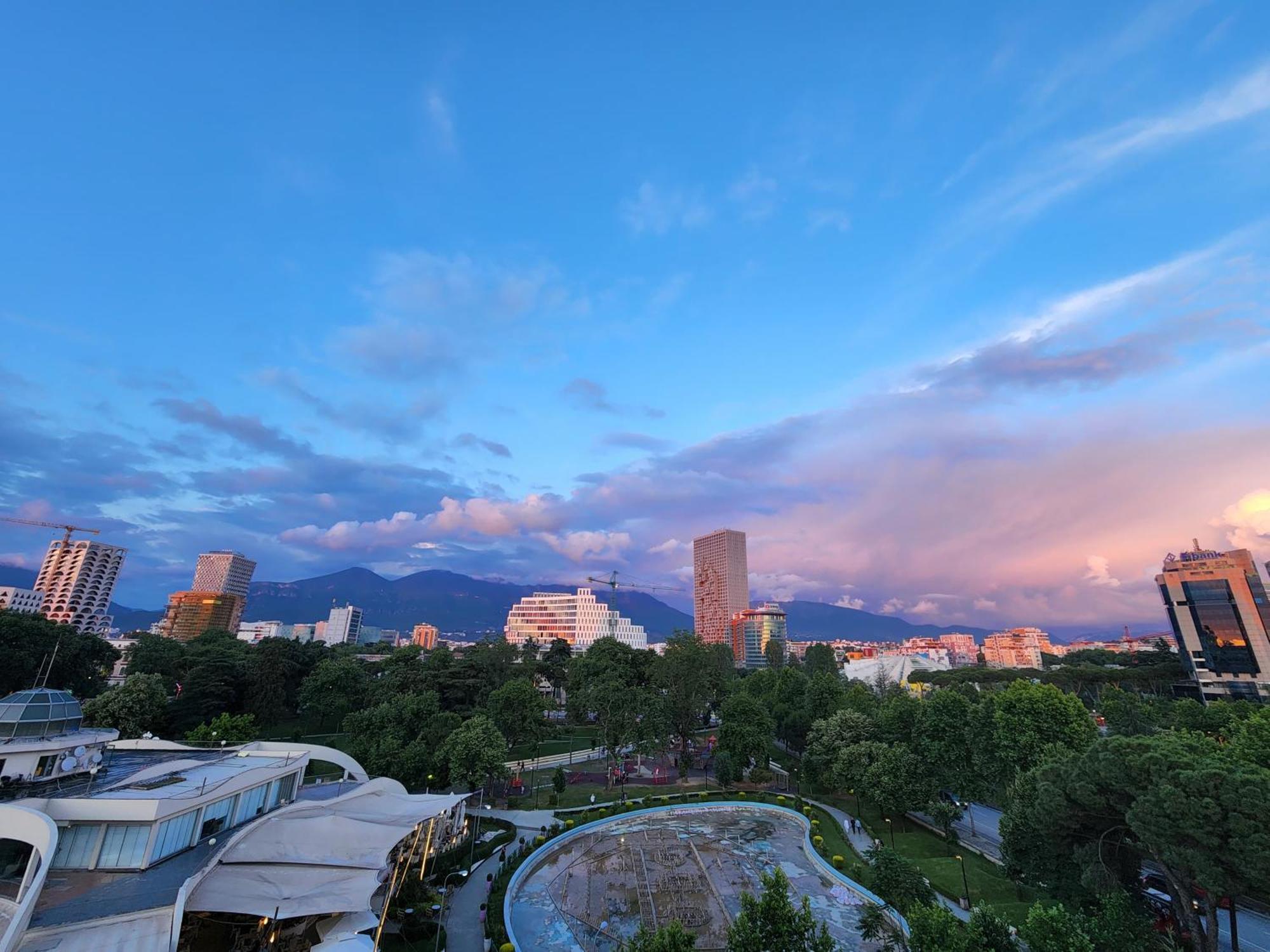 Tirana City Center Penthouse Oasis Zewnętrze zdjęcie