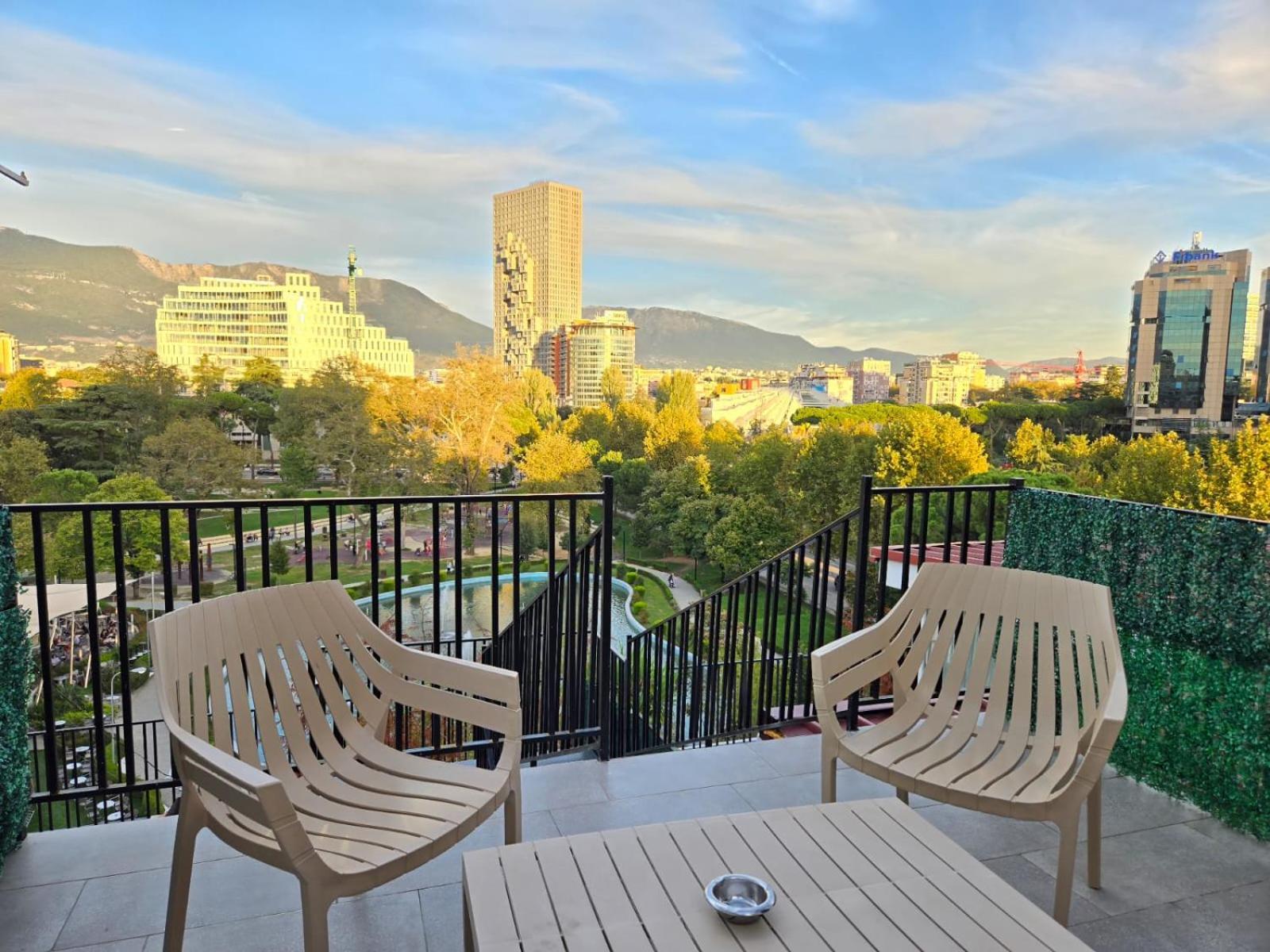 Tirana City Center Penthouse Oasis Zewnętrze zdjęcie